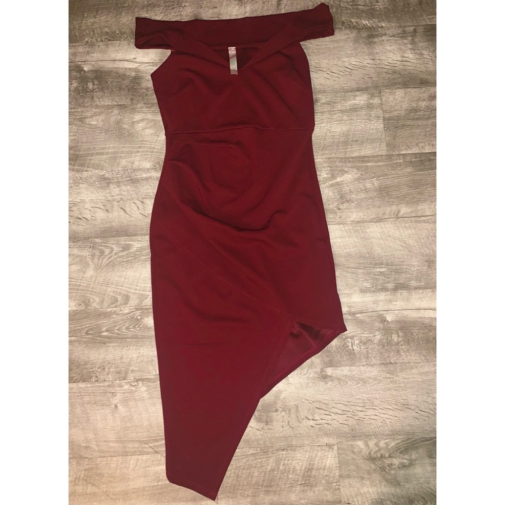 Red wine, Off the shoulder dress. Size small.